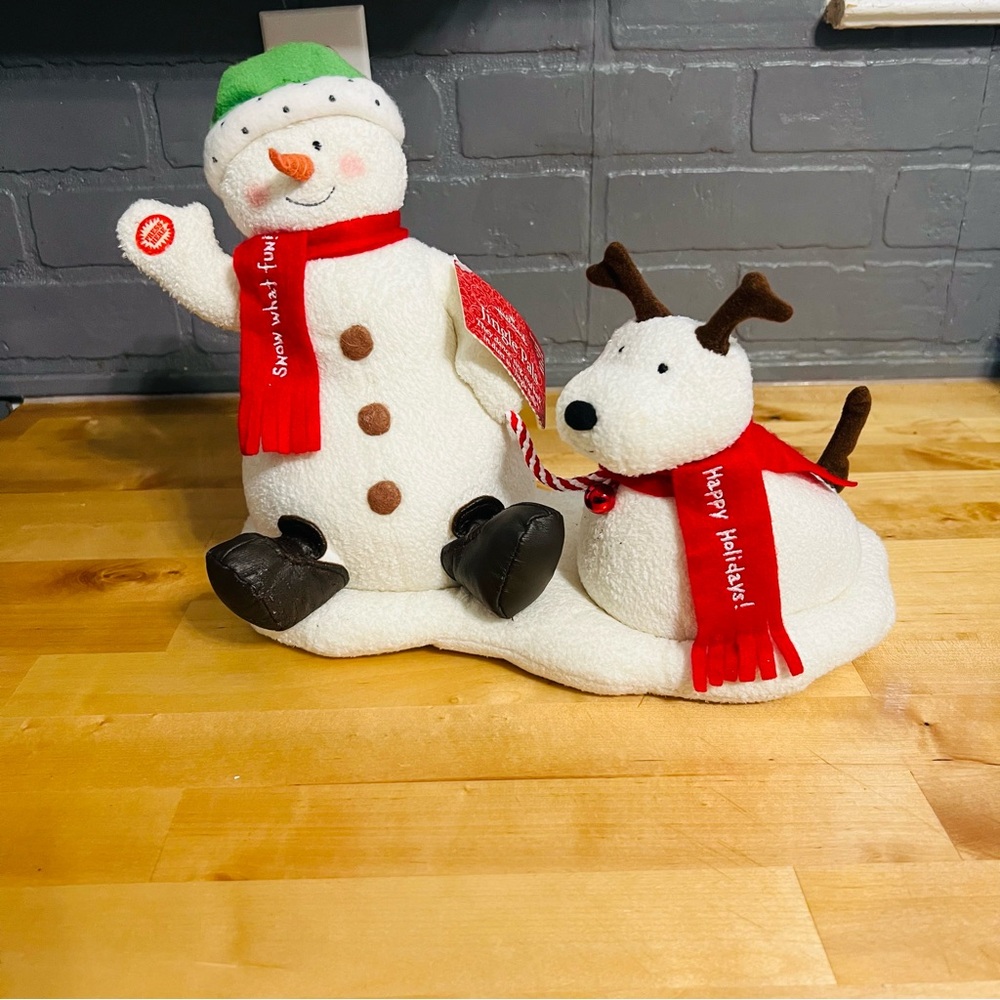 NWT Hallmark Jingle Pals Animated Snowman & Dog Musical Singing 2004 *See notes